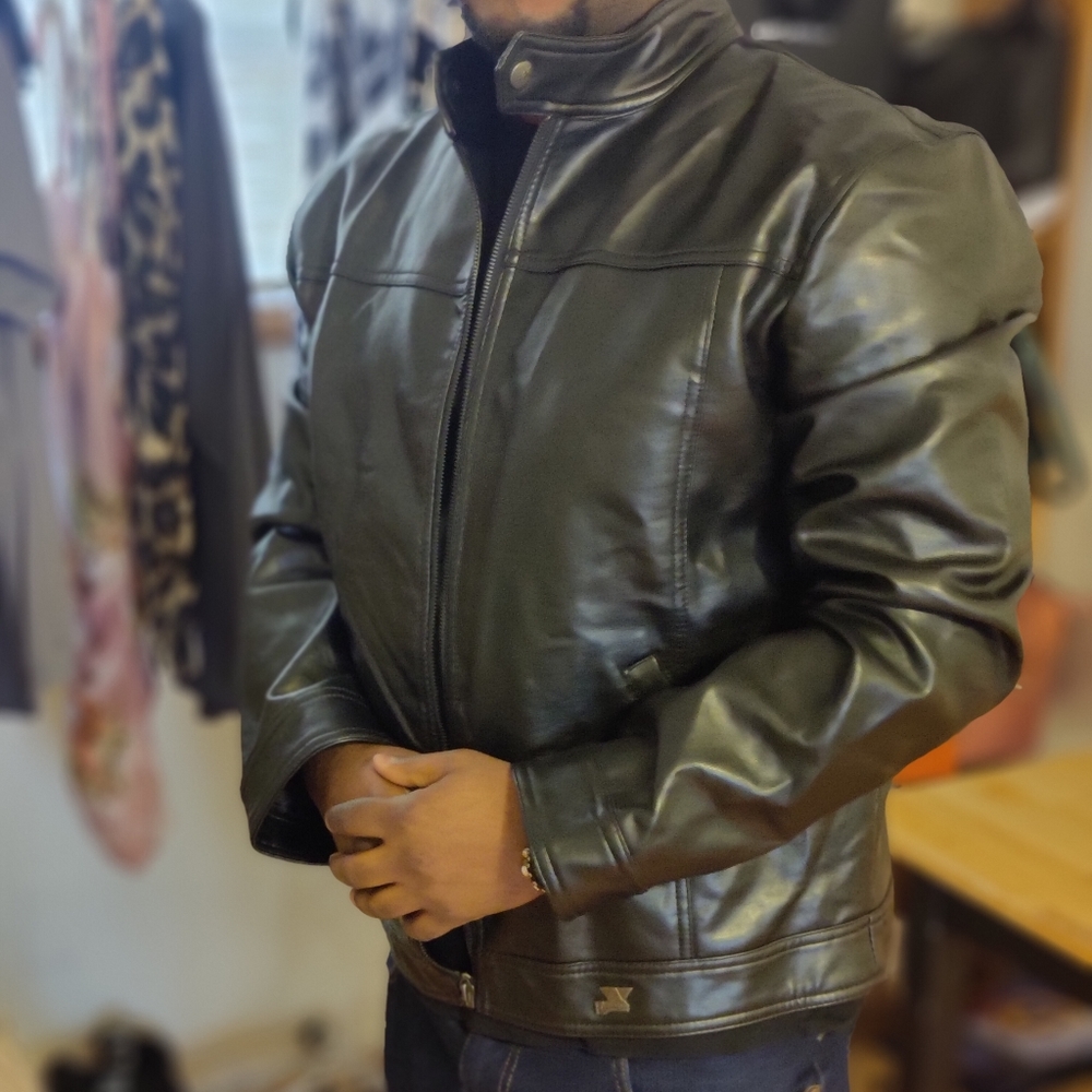 Vintage Emporio Armani Men's Black Leather Motorcycle Jacket  Size Medium
